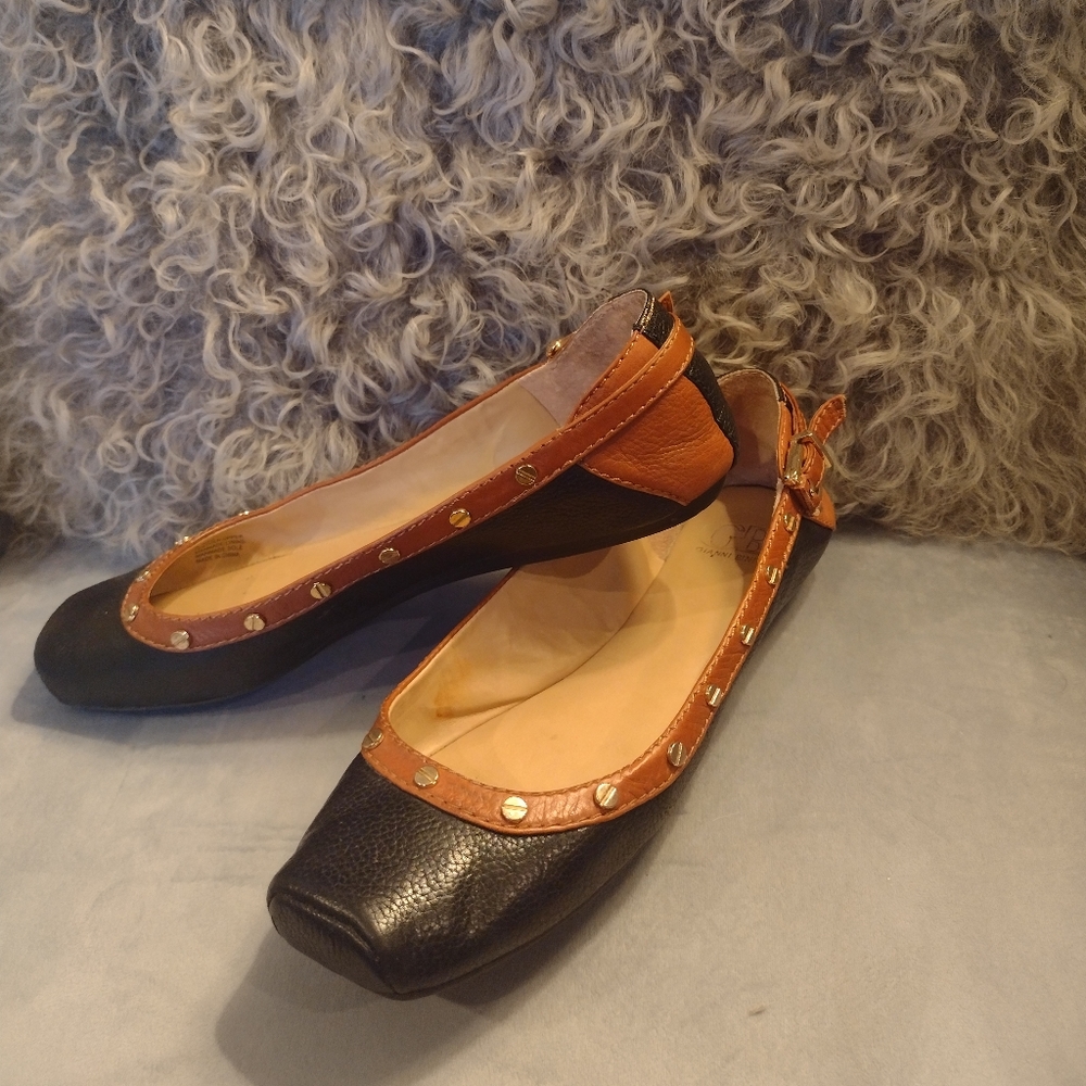 Gianni Bini Size 9.5 black/dark brown flats